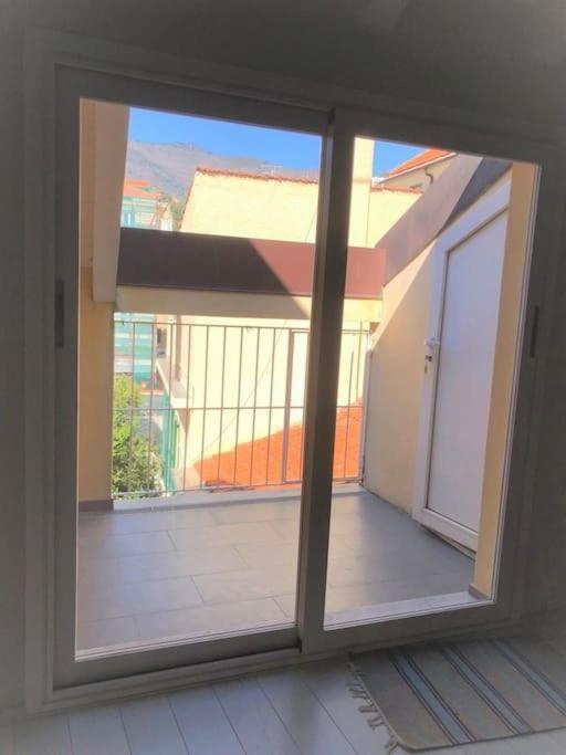 Budello Di Alassio, Ampio Appartamento Con Box ภายนอก รูปภาพ